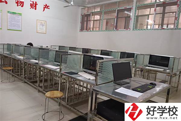 懷化成碩職業(yè)學(xué)校的地址在哪？有什么辦學(xué)特色？