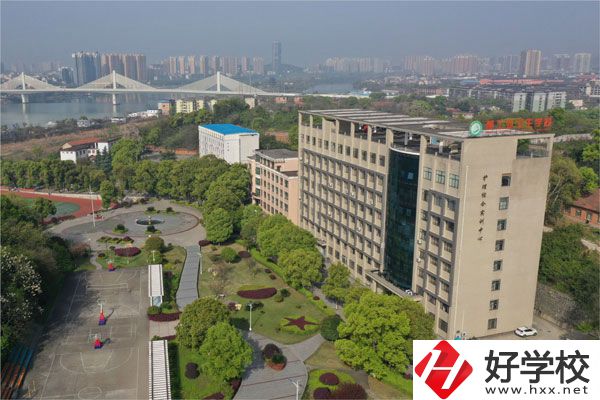 衡陽的核工業(yè)衛(wèi)生學(xué)校怎么樣？可以學(xué)哪些專業(yè)？