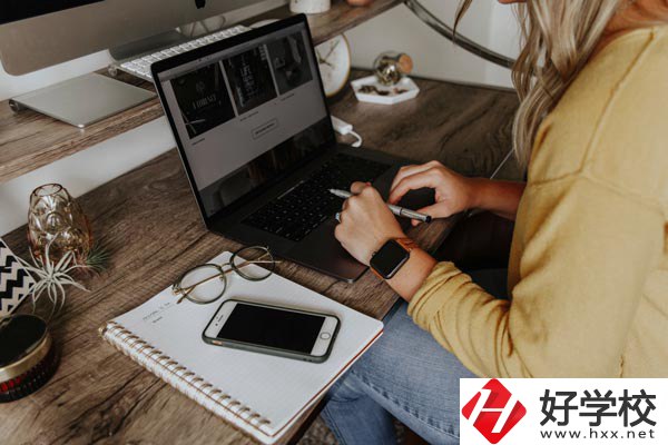 計(jì)算機(jī)平面設(shè)計(jì)專業(yè)去哪學(xué)？看看湖南這幾所中職學(xué)校