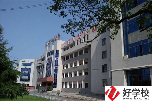 岳陽有哪些示范中專推薦？有什么辦學優(yōu)勢？