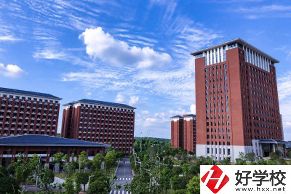 湖南可以學(xué)舞蹈類專業(yè)的職校有哪些？學(xué)費(fèi)貴不貴？