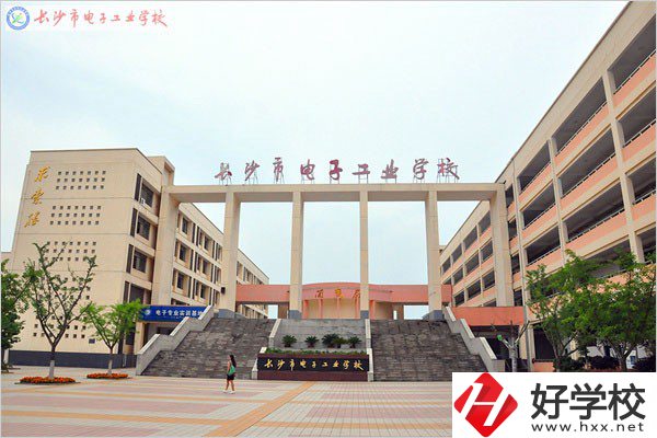 長(zhǎng)沙學(xué)費(fèi)便宜的中專有哪些？有什么招生專業(yè)？