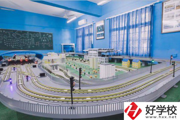株洲軌道交通職業(yè)技術(shù)學(xué)校位置在哪里？乘車路線有哪些？