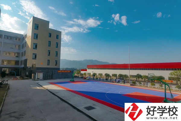 茶陵職業(yè)中等專業(yè)學校辦學條件如何？有什么辦學成果？