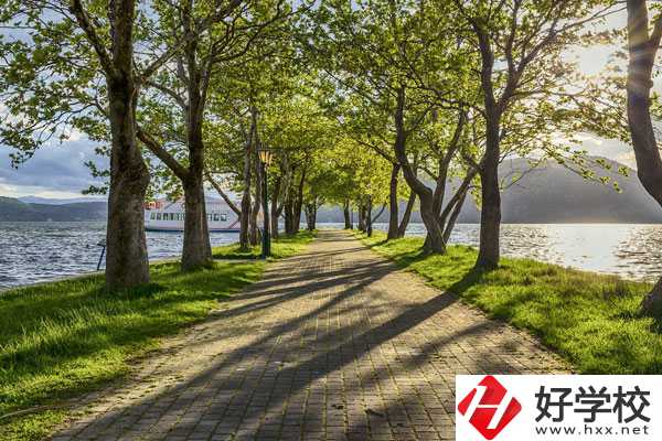 湖南瀟湘信科技工學(xué)校如何？有哪些資助政策？