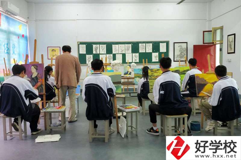 岳陽中岳經(jīng)貿(mào)職業(yè)技術學校實訓室