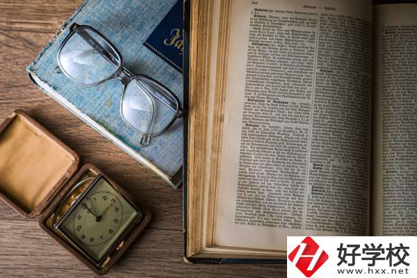 郴州工業(yè)交通學(xué)校辦學(xué)地址在哪兒？