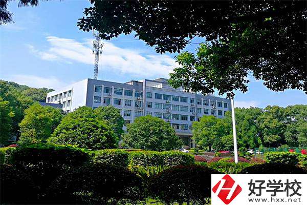 邵陽機(jī)電學(xué)校在哪個(gè)位置？是公辦學(xué)校嗎？