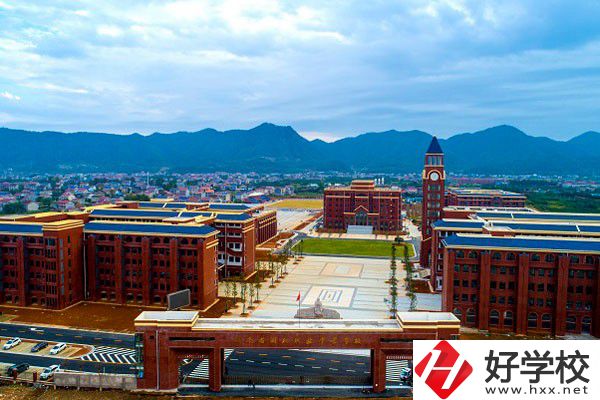 湖南省湘北職業(yè)中專學(xué)校的辦學(xué)規(guī)模怎么樣？