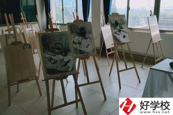 衡陽(yáng)市文華藝術(shù)學(xué)校實(shí)訓(xùn)室