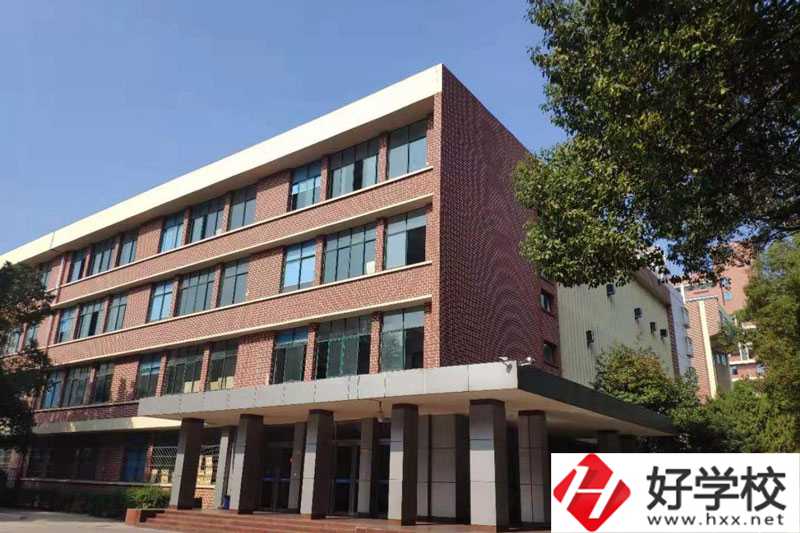 湖南建設(shè)中等職業(yè)學(xué)校怎么樣，是技校嗎？