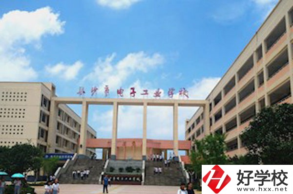 長沙電子工業(yè)學(xué)校的招生要求有哪些？