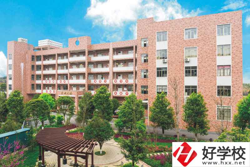 武岡市職業(yè)中專學(xué)校有哪些辦學(xué)優(yōu)勢？