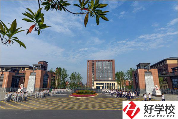 常德公辦職校學(xué)費(fèi)一般是多少？