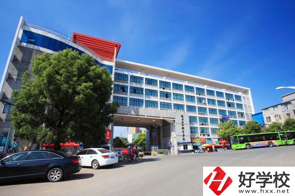 長沙辦學規(guī)模最大的職校是哪一所？有什么招生專業(yè)？