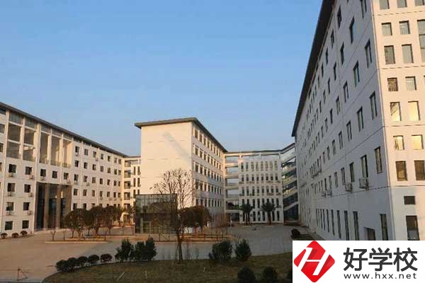 衡南縣有重點(diǎn)中職學(xué)校嗎？值得去讀嗎？
