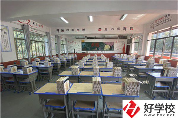 益陽有什么醫(yī)衛(wèi)類的中專學(xué)校？辦學(xué)有特色嗎？