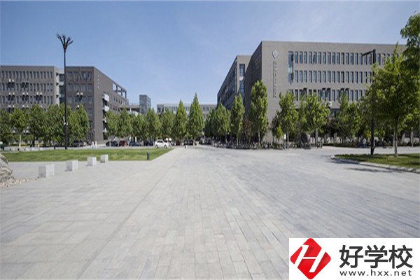 邵陽的中專學(xué)校有哪些好？什么人適合上中專？