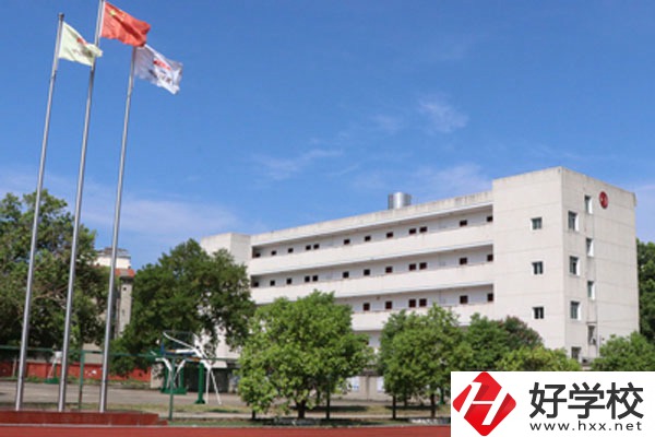 湘潭鐵路工程學(xué)校是職校嗎？師資力量怎么樣？