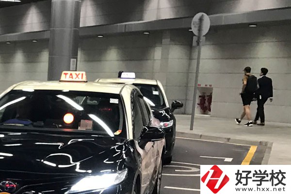 初中畢業(yè)讀婁底工貿(mào)職業(yè)中專，可以學(xué)什么專業(yè)？