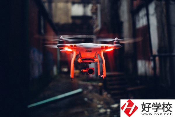 長(zhǎng)沙航天學(xué)校飛行器制造專業(yè)值得選擇嗎？