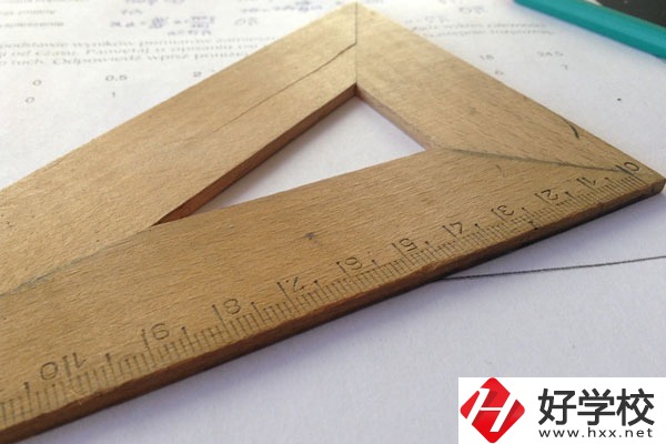 懷化市工業(yè)中等專業(yè)學校好不好？宿舍怎么樣？