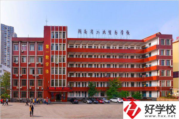 長(zhǎng)沙升學(xué)率高的中職學(xué)校有哪些？招生要求嚴(yán)不嚴(yán)？