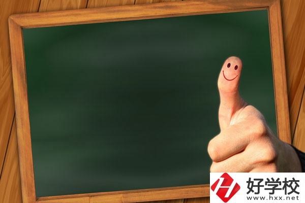 長沙鐵航職業(yè)中等技術(shù)學(xué)校有哪些專業(yè)？學(xué)費貴不貴？