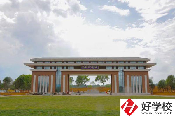 郴州哪所中專有護(hù)理專業(yè)？護(hù)理專業(yè)畢業(yè)好就業(yè)嗎？