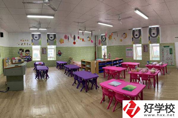 長沙湘江科技中等職業(yè)學(xué)校實(shí)訓(xùn)室