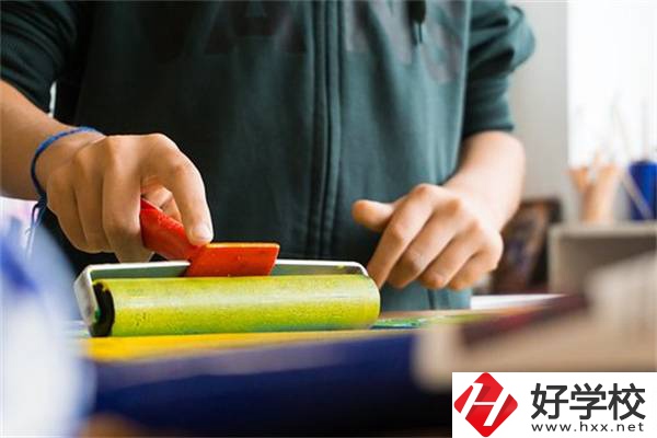 在湖南考不上高中又想繼續(xù)讀書怎么辦？有學(xué)校推薦嗎？