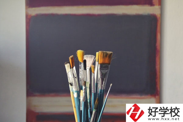 郴州市第一職業(yè)中專的學(xué)費(fèi)多少錢？值得讀嗎？