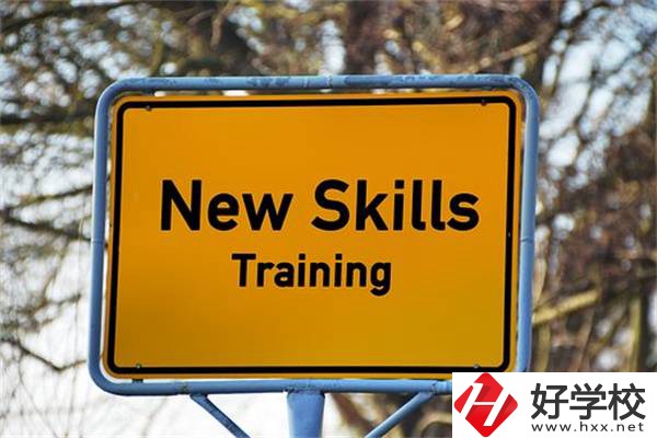 家長在湖南選中職時要看哪幾點？有什么學校推薦？