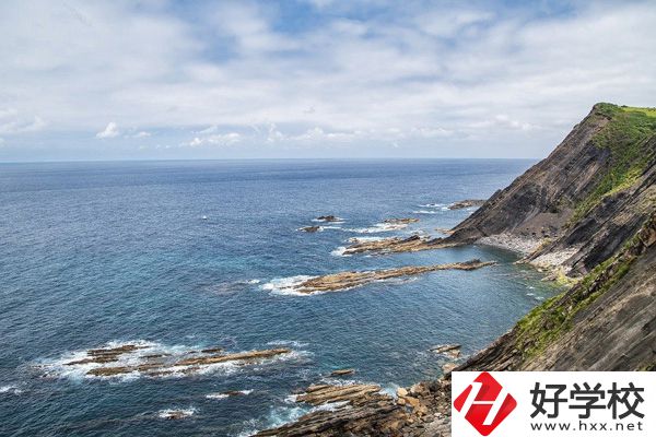 華容縣職業(yè)中專學(xué)校有高考班嗎？升學(xué)率怎么樣？