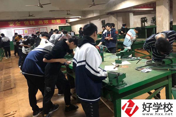 湘潭就業(yè)職校是公辦還是民辦？有什么辦學特點？