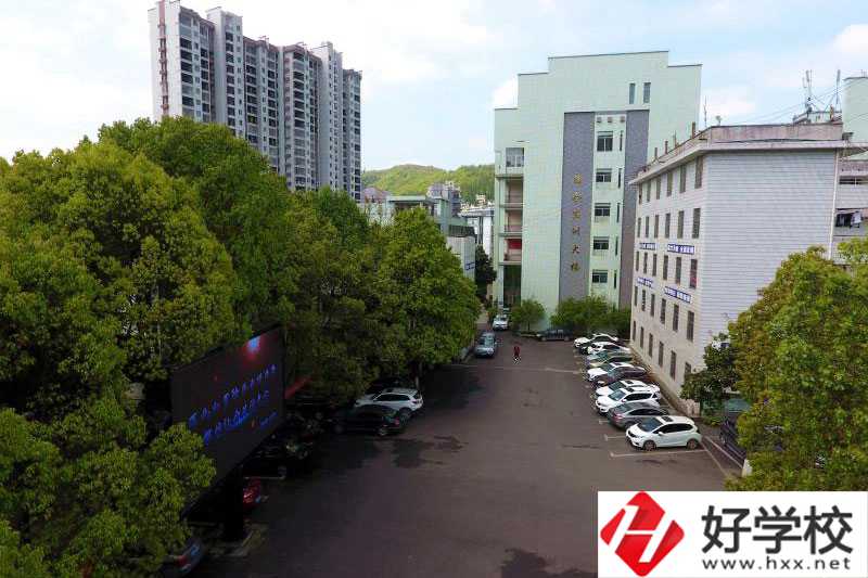 湘西讀學(xué)前教育專(zhuān)業(yè)的中職學(xué)校有沒(méi)有？