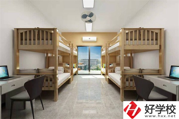 長(zhǎng)沙生活條件最好的技校是哪所？選學(xué)校要看哪幾點(diǎn)？