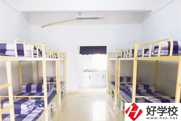 長沙經貿職業(yè)中專學校宿舍