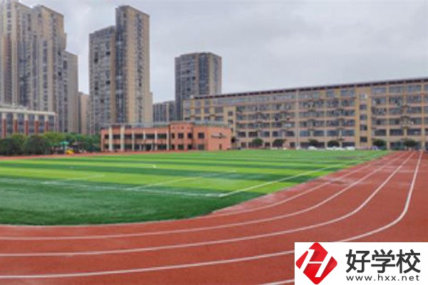 長沙市經(jīng)開中等職業(yè)技術(shù)學(xué)校收費(fèi)標(biāo)準(zhǔn)怎么樣？
