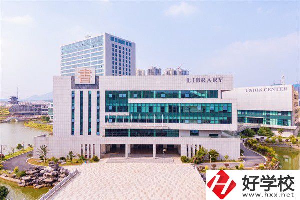 在湖南學外語可以讀什么職校？最新招生要求是什么？