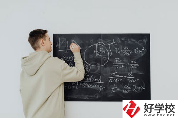 湖南醫(yī)藥中等專業(yè)學(xué)校怎么樣？宿舍好不好？