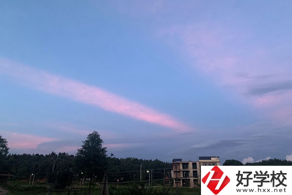 益陽市第一職業(yè)中專學校的專業(yè)就業(yè)前景如何？