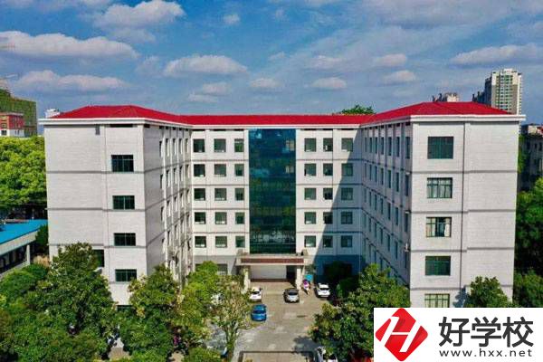 耒陽有師范學(xué)校嗎？師范專業(yè)好就業(yè)嗎？