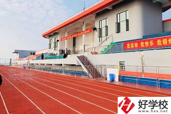瀏陽市中協(xié)高新科技學(xué)校有哪些特色專業(yè)？就業(yè)前景如何？