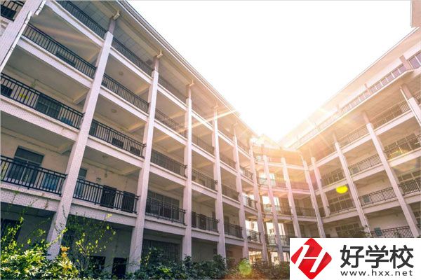 在湘西州有哪些公立技校？