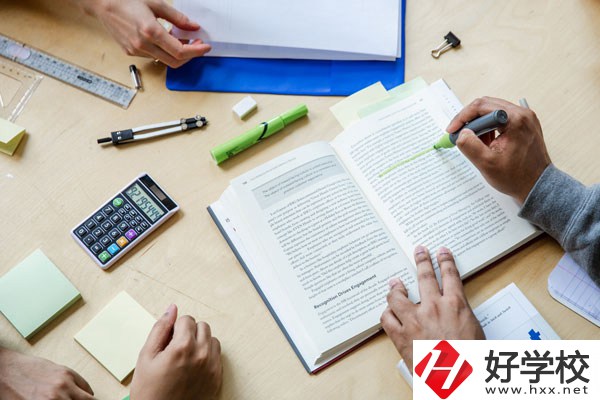 女生在衡陽讀衛(wèi)校怎么樣？有前途嗎？