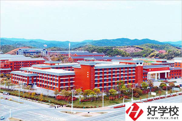 湖南省陶瓷技師學院有什么樣的辦學特色？