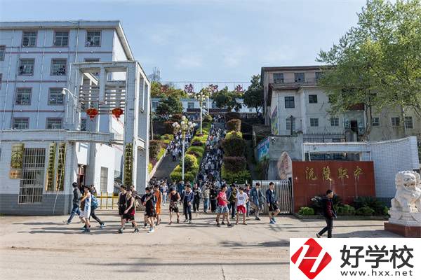 懷化有可以考大學(xué)的中職學(xué)校嗎？哪所升學(xué)情況比較好？