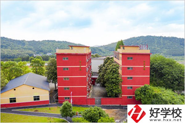 郴州中大高科職業(yè)技術(shù)學(xué)校有哪些重點(diǎn)專(zhuān)業(yè)？好就業(yè)嗎？