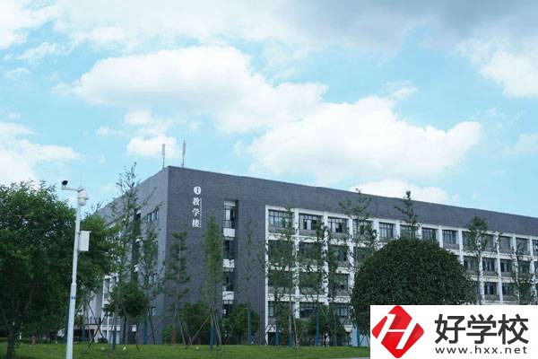 湘潭吉利汽車技術(shù)職校怎么樣？有哪些專業(yè)？